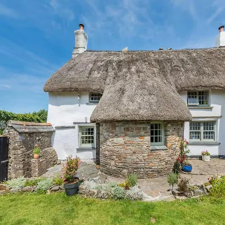 East Titchberry Cottage - Thatched Cottage Charm In Rural North Devon Hartland Exterior photo