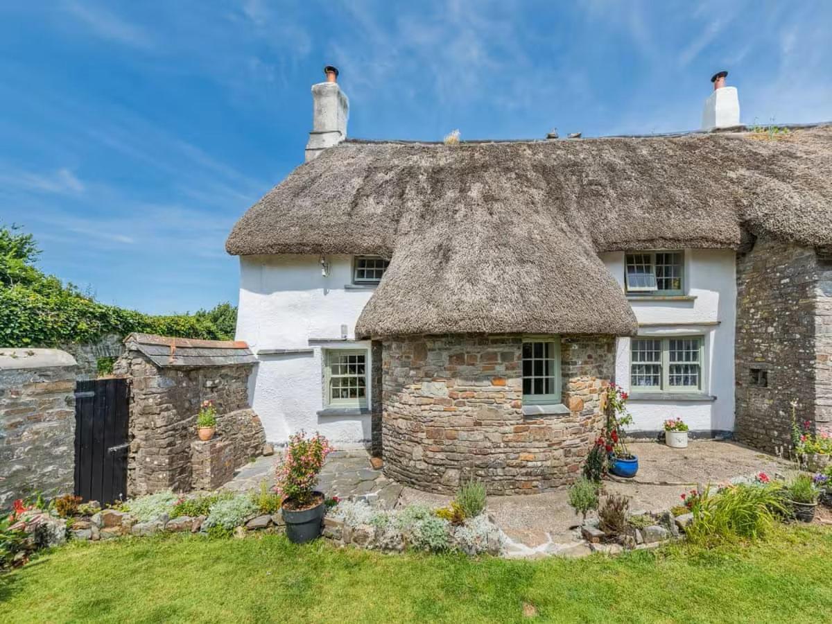 Ferienhaus East Titchberry - Thatched Charm In Rural North Devon Hartland