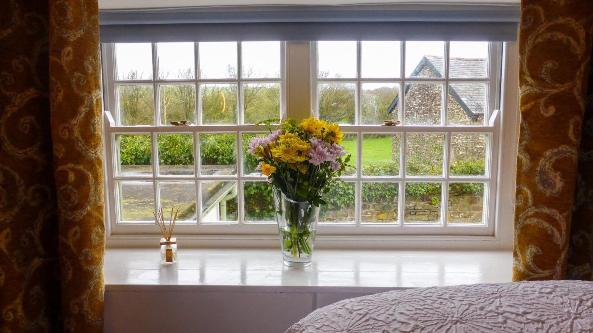 East Titchberry - Thatched Charm In Rural North Devon *