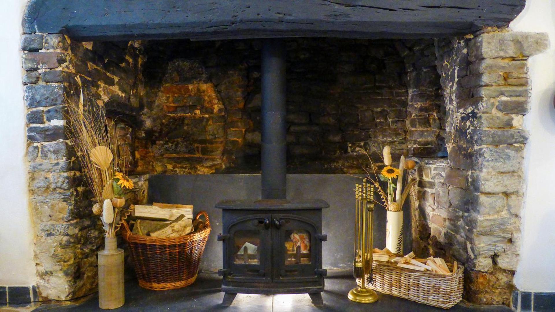 East Titchberry - Thatched Charm In Rural North Devon Ferienhaus *